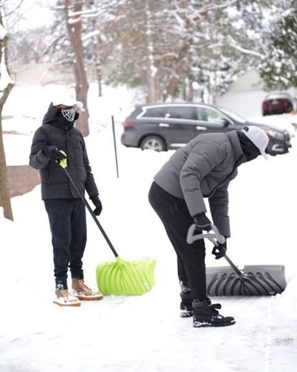 Gallery photos for Clearing Snowy Pathways in Minneapolis: Image #1